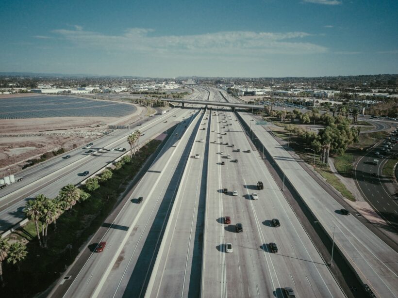 Navigating the High Five Interchange: Who’s at Fault in a Dallas Freeway Accident?