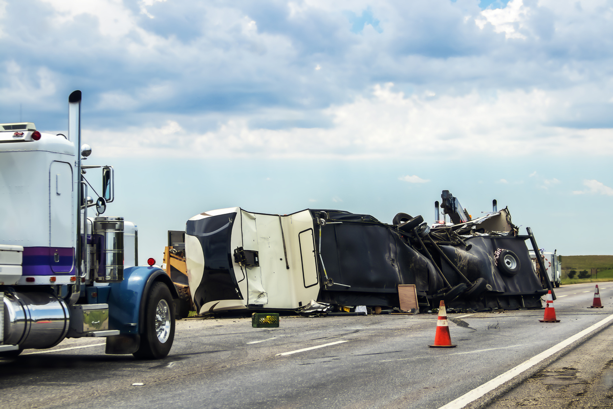 Truck Accidents on I-635: What Dallas Drivers Should Know
